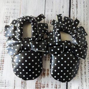 Baby Girl Moccasins Black and White Polka Dot 12-18M NEW